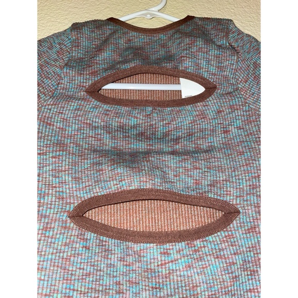 UO Cutout Bodysuit - Picture 3 of 8